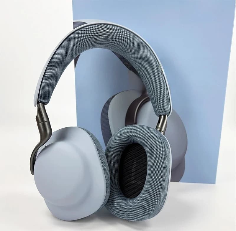 Căști Wireless Over-Ear cu Anulare Activă a Zgomotului și Cupe Magnetice