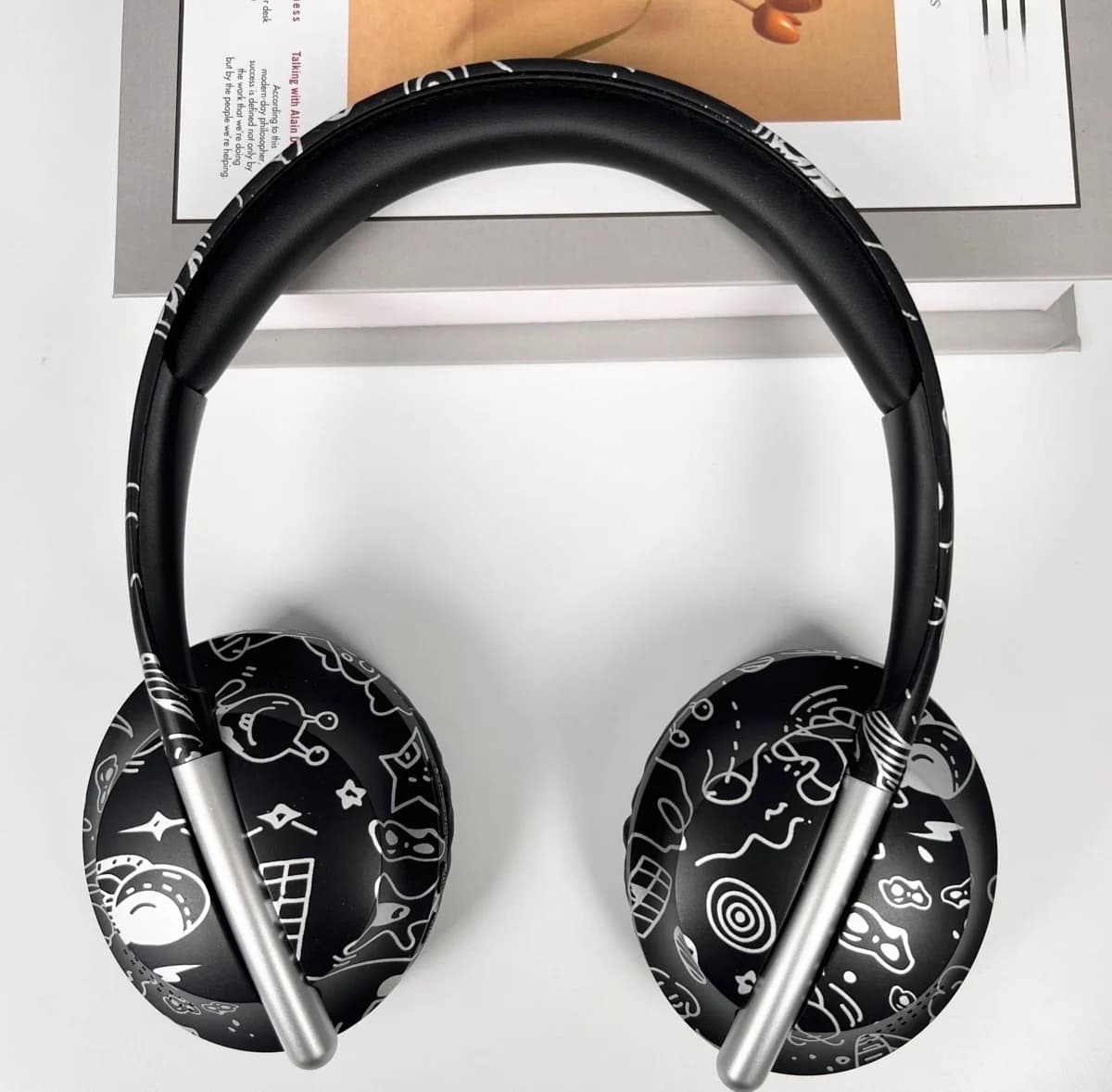 Căști Bluetooth over-ear cu slot pentru card TF și conectivitate wireless