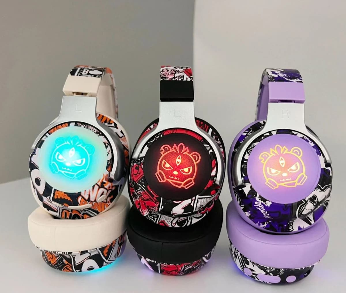 Căști Bluetooth over-ear Graffiti cu lumini RGB și microfon