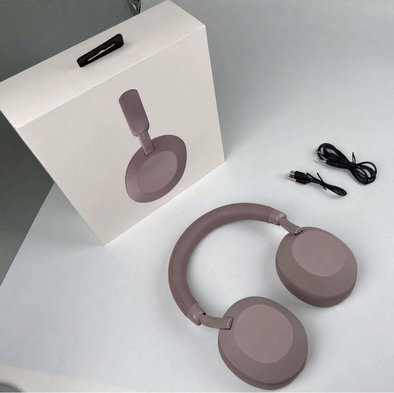 Căști wireless Bluetooth over-ear cu anulare activă a zgomotului (ANC)